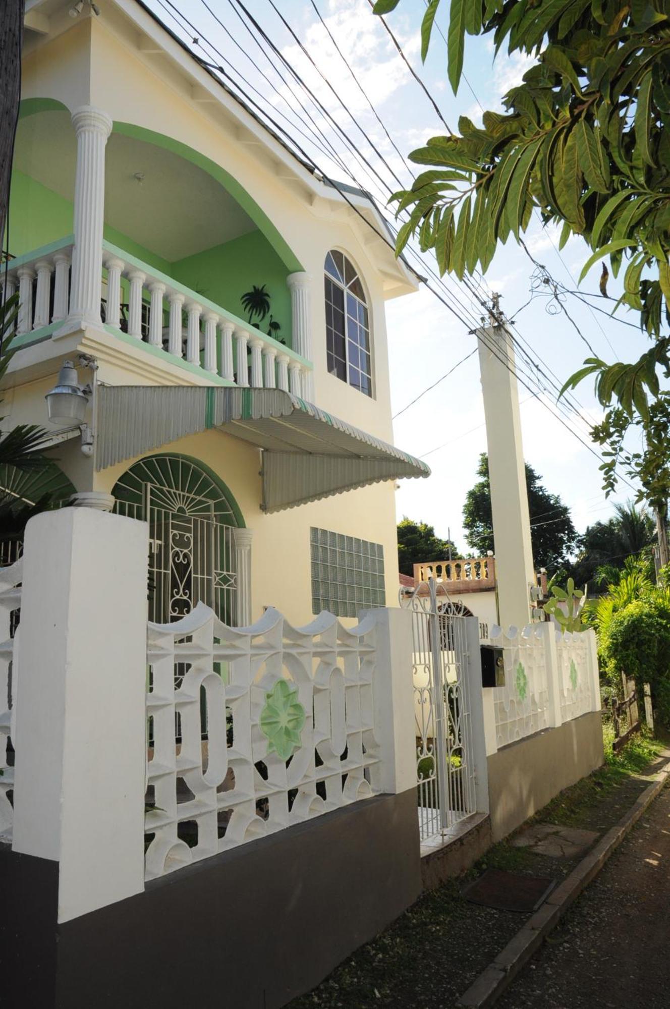 Aileen Palm Cove Ja Ocho Rios Exterior photo